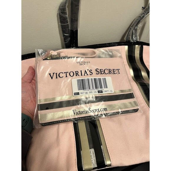 VICTORIA SECRET TOTE BAG SIGNATURE STRIPES PINK/BLACK With Wristlet NEW - Picture 10 of 11